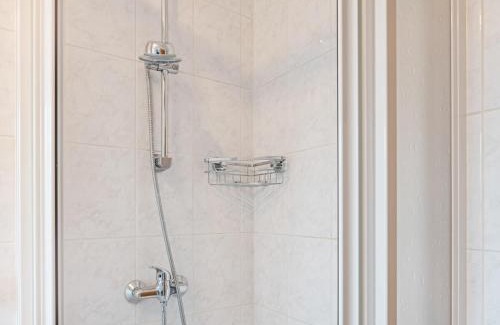Gittersee Apartment | Cosy apartment in Dresden with balcony and swimming pool
