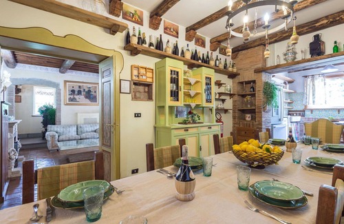 Rocca di Papa Villa | Cosy apartment in villa for 13 guests with WIFI, A/C, private pool, TV and patio