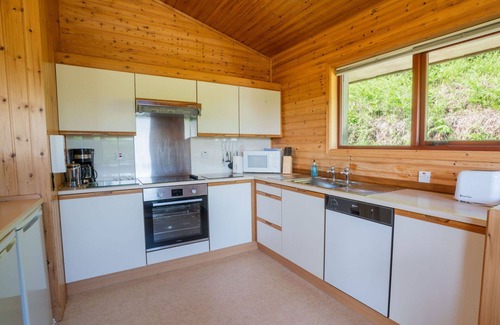 East Lewiston House | Cosy apartment in villa for 6 guests with WIFI, TV, patio and panoramic view