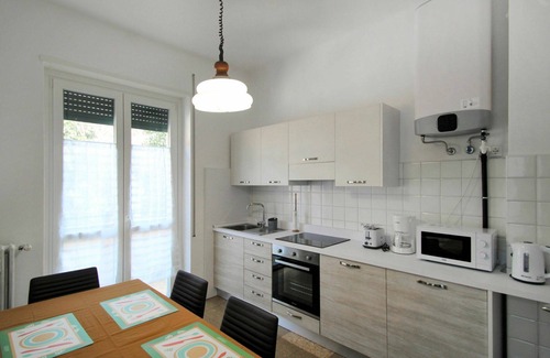 Laveno Apartment | Cosy apartment for 4 people with WIFI, TV, balcony and pets allowed