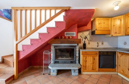 Sarre Apartment | Cosy apartment for 6 guests with TV and balcony, close to Aosta
