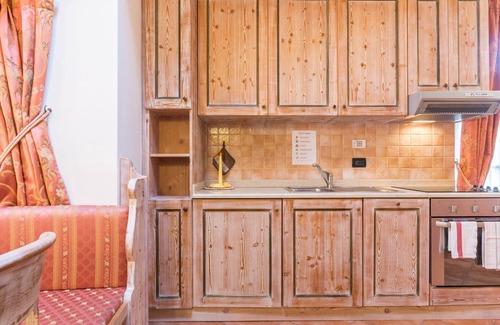 Almazzago Apartment | Cosy Apartment "Maso Margherita - Ara" with Balcony, Garden & Wi-Fi