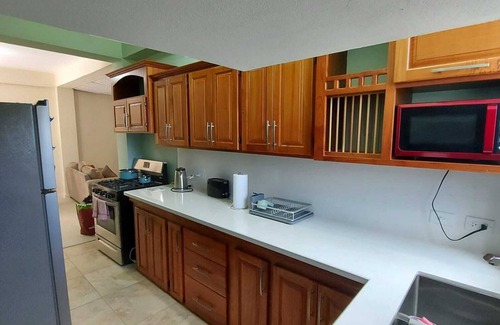 Crown Point Apartment | Cosy apartment on Merchant Man Ave Crown Point Tobago. near beaches- night life