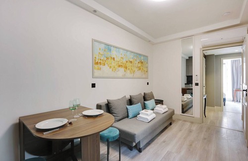 Quartier de la Roquette Apartment | Cosy apartment with balcony - 2BR/6P- La Roquette