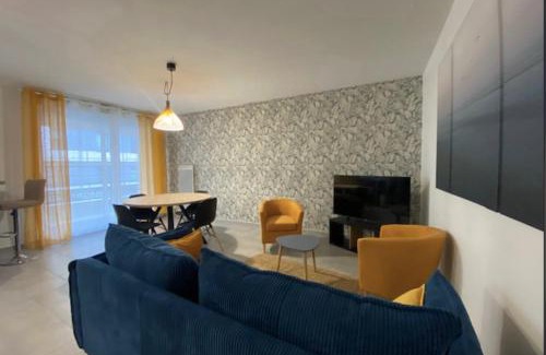 Prefecture Apartment | Cosy apartment with balcony in the heart of Caen