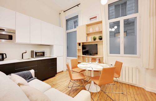 Quartier de l'Ecole-Militaire Apartment | Cosy Appart 5P/1BR – Tour Eiffel -