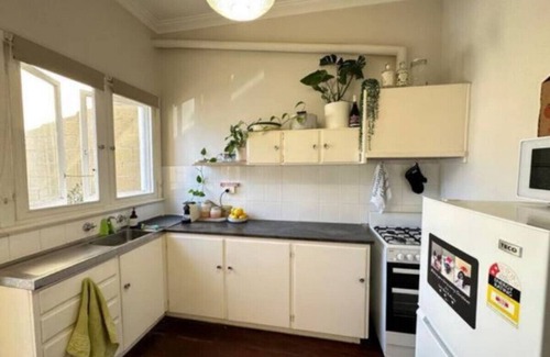 Fremantle Apartment | Cosy Apt metres from Fremantle Markets and Bathers