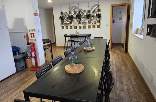 Mira House | Cosy beach retreat on Poco da Cruz Beach. Every room has their ensuite bathrom!