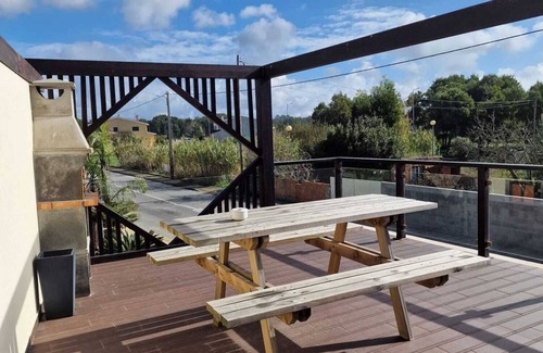 Mira House | Cosy beach retreat on Poco da Cruz Beach. Every room has their ensuite bathrom!