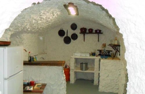 Purullena House | Cosy cave house in Cullar with garden