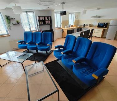 Pont-de-L'Arche Apartment | Cosy Ciné 8