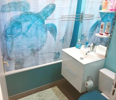 Poteries Apartment | Cosy Colette,climatisé avec stationnement gratuit.