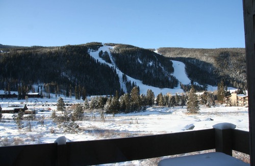 Mountain House Condo | Cosy Condo - Mountain & Slope view - Close to Lifts - Great Offers