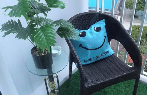 Valenzuela Condo | Cosy Condo with Balcony at Makati SM Jazz