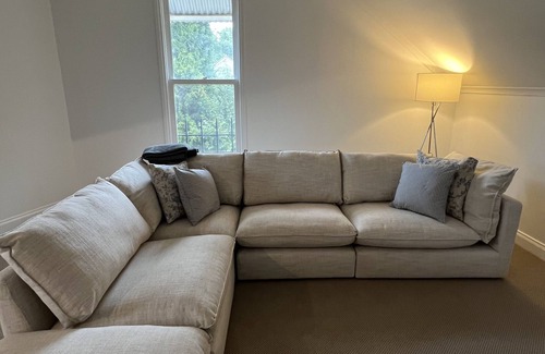 Glenlyon Cottage | Cosy Cottage Close in Glenlyon close to Daylesford