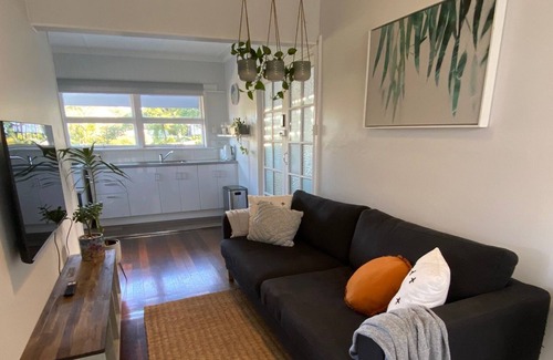 Allambie Heights Cottage | Cosy cottage in Allambie Heights