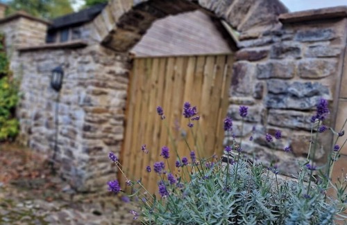 Alston Cottage | Cosy Cottage in Alston King Beds Free Wi-Fi Flat-Screen TV