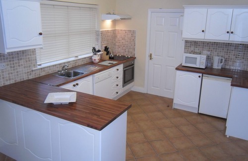 Waterville Cottage | Cosy cottage near village beach Links and Hogs Head Golf Courses