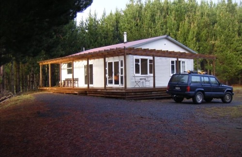 Raetihi House | Cosy cottage w modern facilities on 10 acres farm
