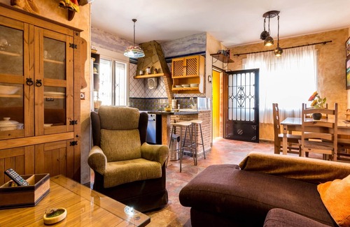 Los Guajares Other | Cosy cottage with views, pool and wifi
