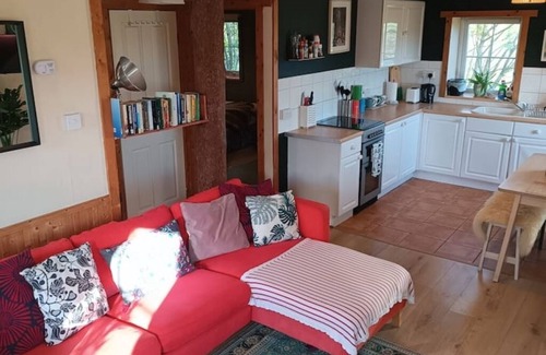 Barranisky Cottage | Cosy Country Cottage In Co Wicklow - Close to beaches, mountains & forests