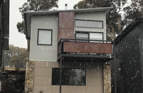 Lake Crackenback Ski Chalet | Cosy high country experience in the heart of the Snowy Mountains