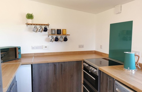 Canisbay Cottage | Cosy Highland retreat with countryside and sea views.