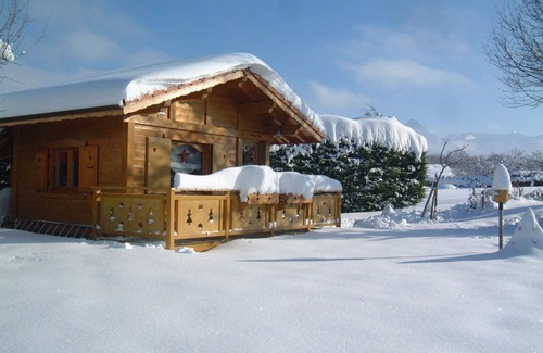 Larringes Ski Chalet | Cosy little chalet between lake and mountains