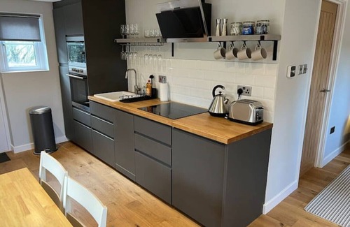 Bourton House | Cosy lodge in the Golden Triangle of the Costwolds, Stow-on-the-Wold.