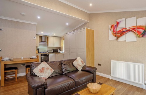 Freehay Ski Chalet | Cosy log cabin with one double.