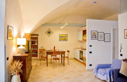 Bettona Apartment | Cosy medieval flat 20m from square