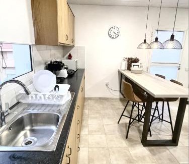 Limassol Apartment | Cosy Refurbished Apt City Centre