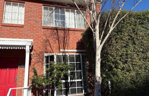 Hobart Central Business District House | Cosy renovated 2 bed villa in superb location