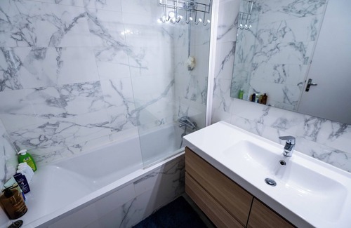 Porte de la Chapelle Apartment | Cosy, spacious apartment in Paris