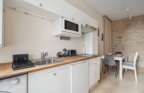 4th Arrondissement Apartment | Cosy Studio in the Heart of Ile Saint Louis