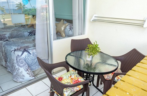 Crown Point Apartment | Cosy Studio on the Beach