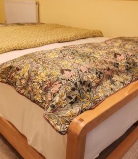 East Putney Apartment | Cosy Suite with Private Access in London Putney