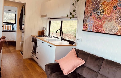 Nethercote Cabin | Cosy Tiny Home Immersed in Nature