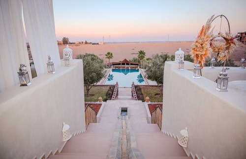 Oumnass Villa | Cosy Villa Escape, 38 Guests, Big Pool, Catering, Massages