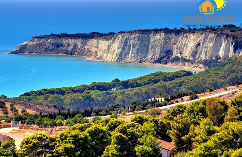 Seccagrande Villa | Cosy villa few steps away from the beach and the centre, among fields & valleys