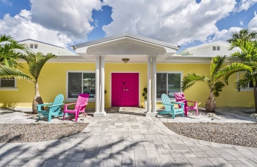 Port Richey Apartment | Cotee River Tiki Hut