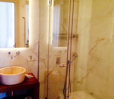 idhra Hotel | Cotommatae Hydra 1810