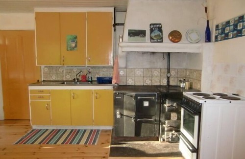 Saffle House | COTTAGE 100 M FROM LAKE VÄNERN*