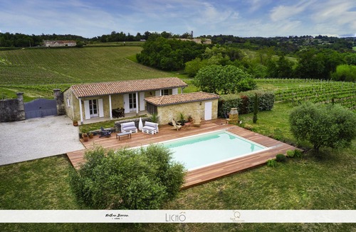 Cambes Cottage | Cottage 2 to 4 people, in wine property and near Bordeaux.
