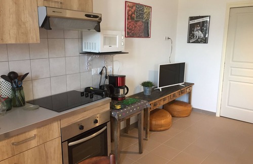 Benon Cottage | Cottage 5 to 7 people. 20 mins from La Rochelle, 10 mins from the Marais Poitevin.