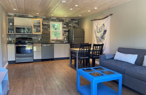 Sooke Cottage | Cottage 5& with Waterfront and Beach Access