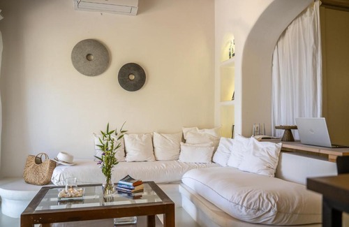 Pylos Ski Chalet | COTTAGE BLUE