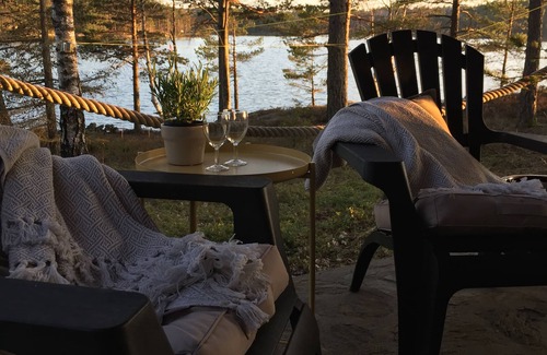 Ed Cottage | Cottage by the lake, private boat and jetty
