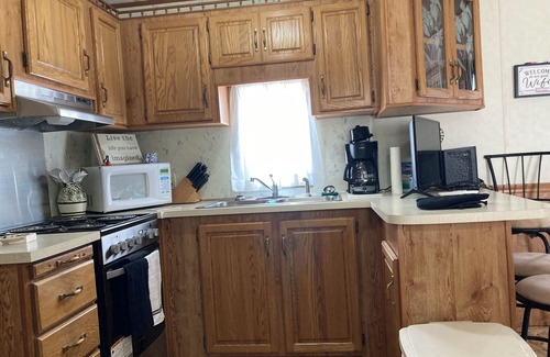 Ocean Pines Cottage | cottage, community pool, playground, boating, crabbing kayaking and fishing!