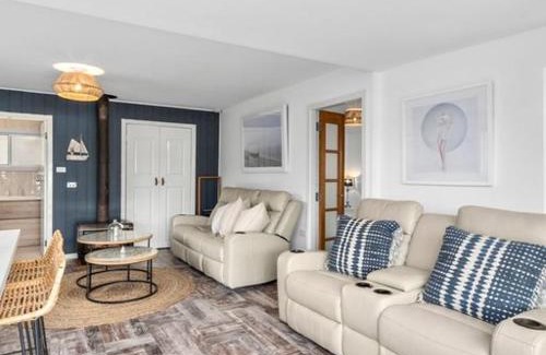 Courangra House | Cottage dAmour Waterfront